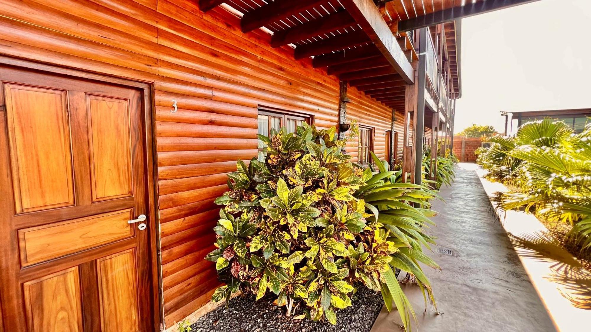 Alma Pura Hotel Puerto Iguazú Exterior foto